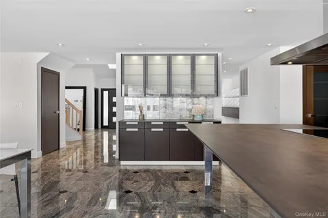 $3,199,000 | 48 Westwood Court, Woodbury, NY 11797