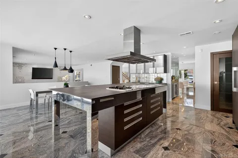 $3,199,000 | 48 Westwood Court, Woodbury, NY 11797