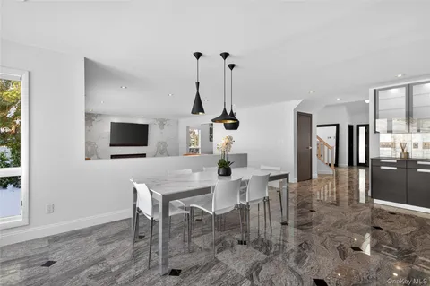 $3,199,000 | 48 Westwood Court, Woodbury, NY 11797