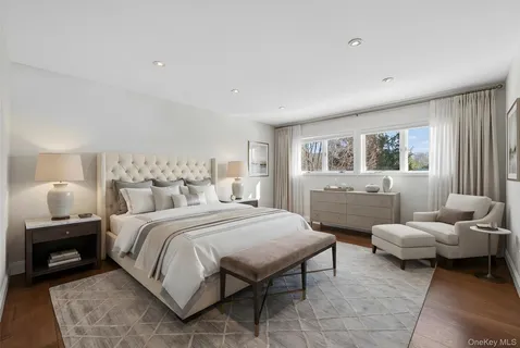 $3,199,000 | 48 Westwood Court, Woodbury, NY 11797