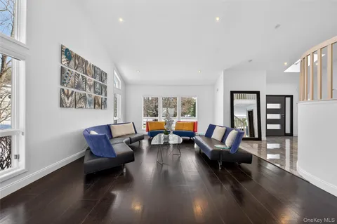 $3,199,000 | 48 Westwood Court, Woodbury, NY 11797