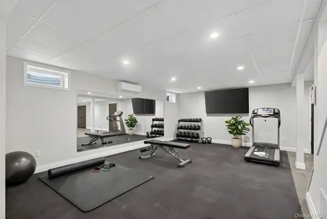 $3,199,000 | 48 Westwood Court, Woodbury, NY 11797