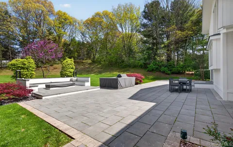 a view of outdoor space yard and patio