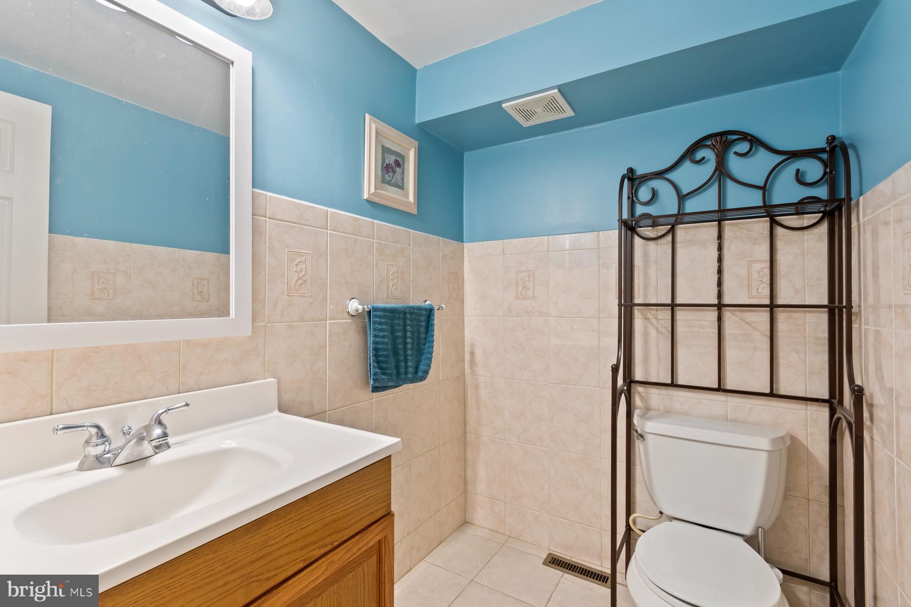 12 Colgate Drive Cherry Hill, NJ 08034 - Photo 30 of 33 1/2 Bath