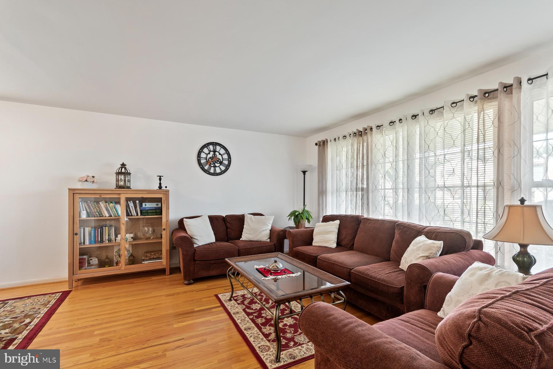 12 Colgate Drive Cherry Hill, NJ 08034 - Photo 5 of 33 Gorgeous hardwoods