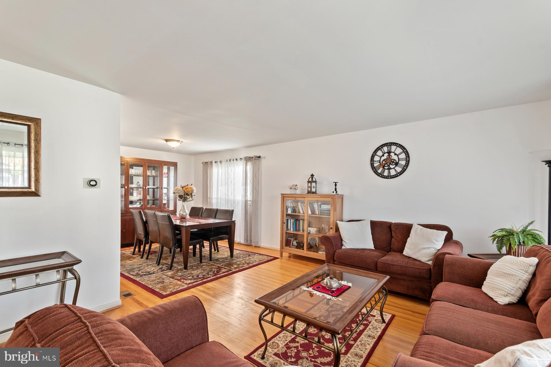 12 Colgate Drive Cherry Hill, NJ 08034 - Photo 7 of 33 Floor plan is great for entertaining