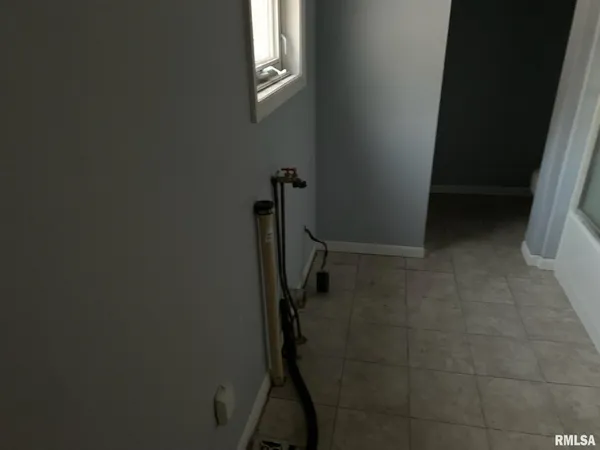 $27,900 | 924 North Crafford Street, Bushnell, IL 61422