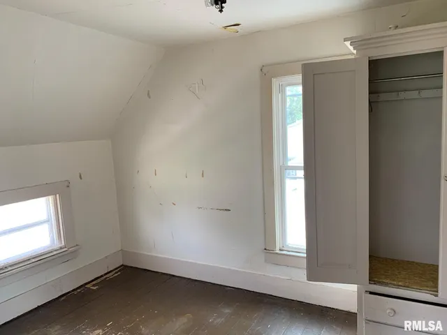 $32,000 | 924 North Crafford Street, Bushnell, IL 61422