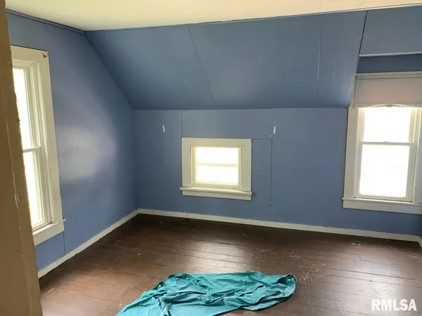 $27,900 | 924 North Crafford Street, Bushnell, IL 61422