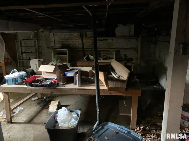 $32,000 | 924 North Crafford Street, Bushnell, IL 61422