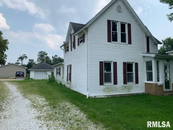 $27,900 | 924 North Crafford Street, Bushnell, IL 61422