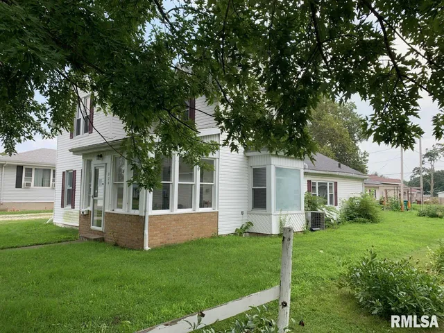 $32,000 | 924 North Crafford Street, Bushnell, IL 61422