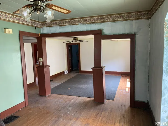 $32,000 | 924 North Crafford Street, Bushnell, IL 61422