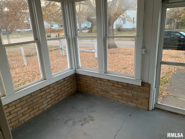 $27,900 | 924 North Crafford Street, Bushnell, IL 61422