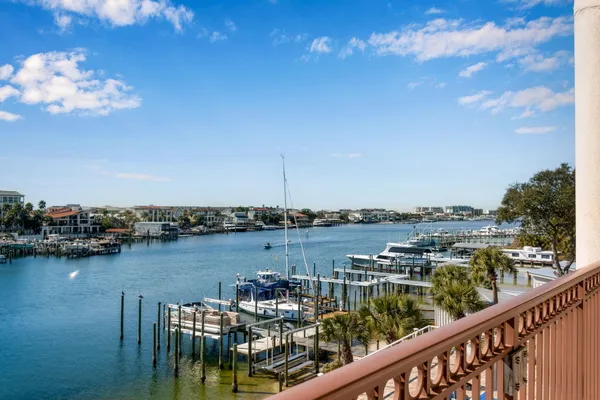 $2,023,900 | 724 Harbor Boulevard, Unit 101 & 201, Destin, FL 32541
