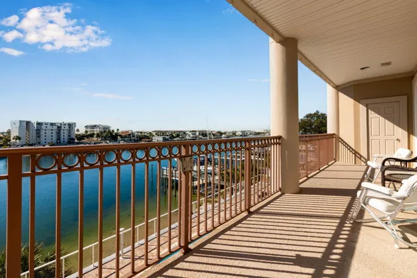 $2,023,900 | 724 Harbor Boulevard, Unit 101 & 201, Destin, FL 32541