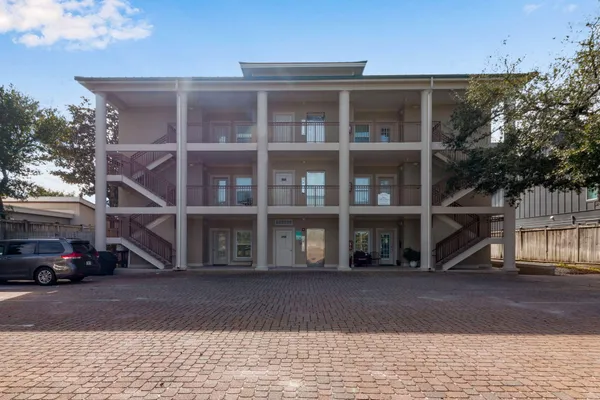 $2,023,900 | 724 Harbor Boulevard, Unit 101 & 201, Destin, FL 32541