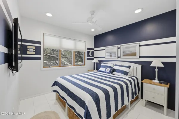 $899,000 | 125 Seabreeze Drive, Duck, NC 27949