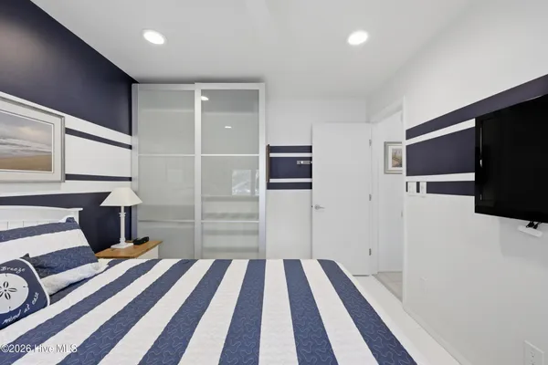 $899,000 | 125 Seabreeze Drive, Duck, NC 27949