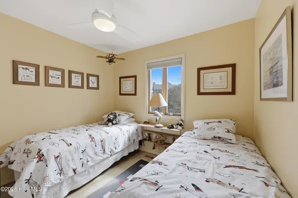 $899,000 | 125 Seabreeze Drive, Duck, NC 27949