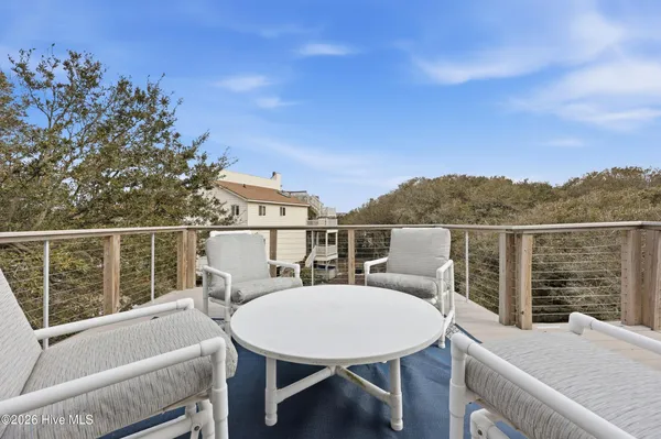 $899,000 | 125 Seabreeze Drive, Duck, NC 27949