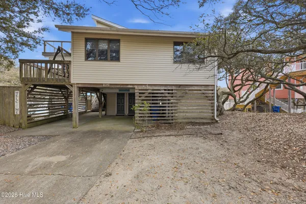 $899,000 | 125 Seabreeze Drive, Duck, NC 27949