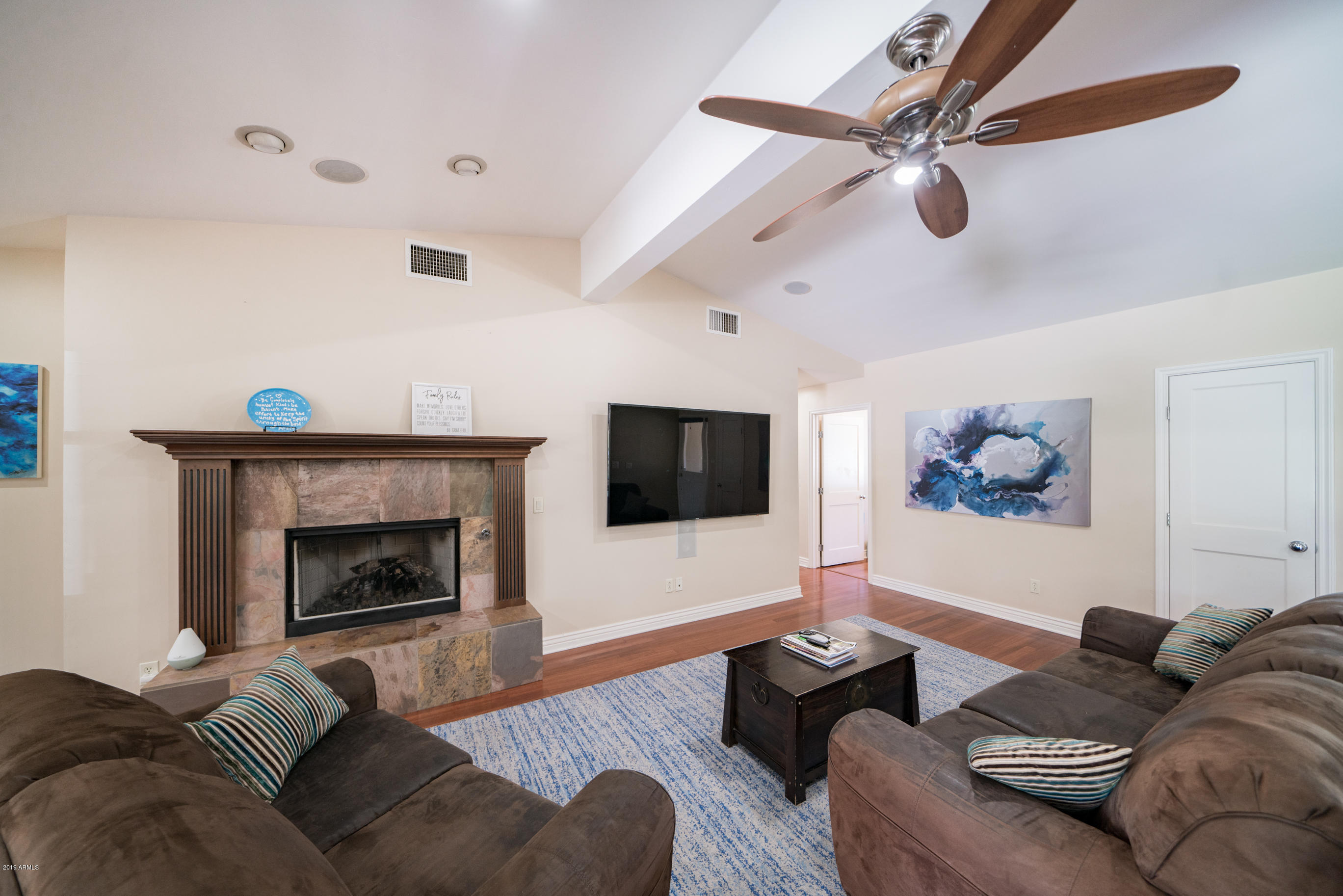 209 West Lamar Road Phoenix, AZ 85013 - Photo 10 of 46 12DSC04004