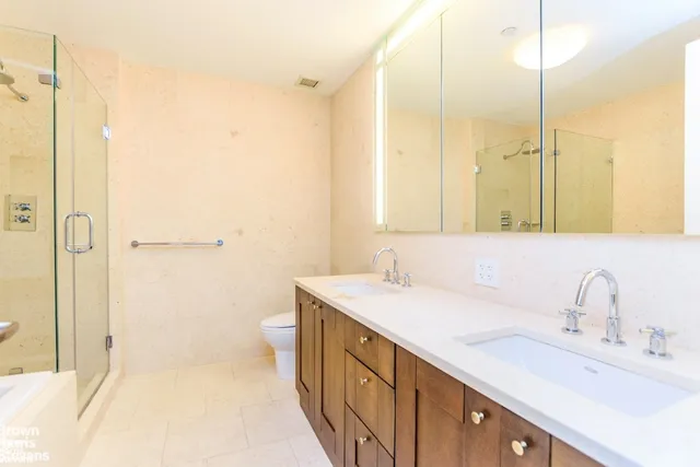 $1,250,000 | 640 West 237th Street, Unit 8B | Riverdale