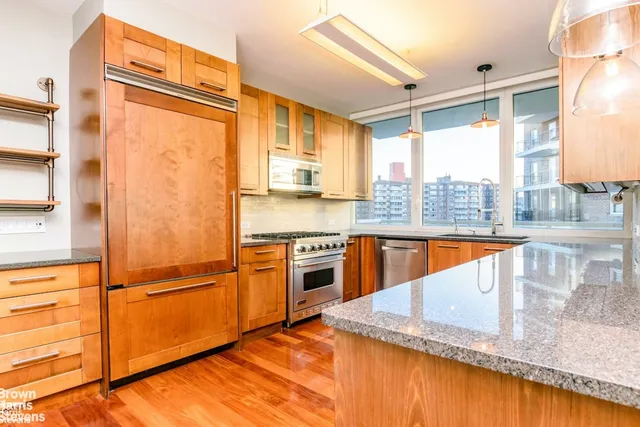$1,250,000 | 640 West 237th Street, Unit 8B | Riverdale