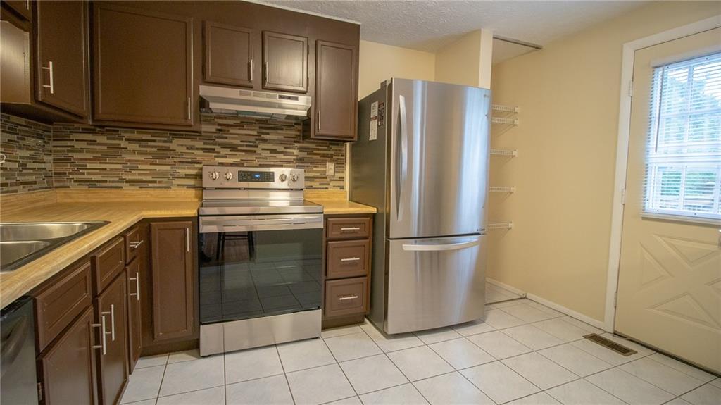 333 Shady Ridge Drive Monroeville, PA 15146 - Photo 8 of 22 Gallery Image 8