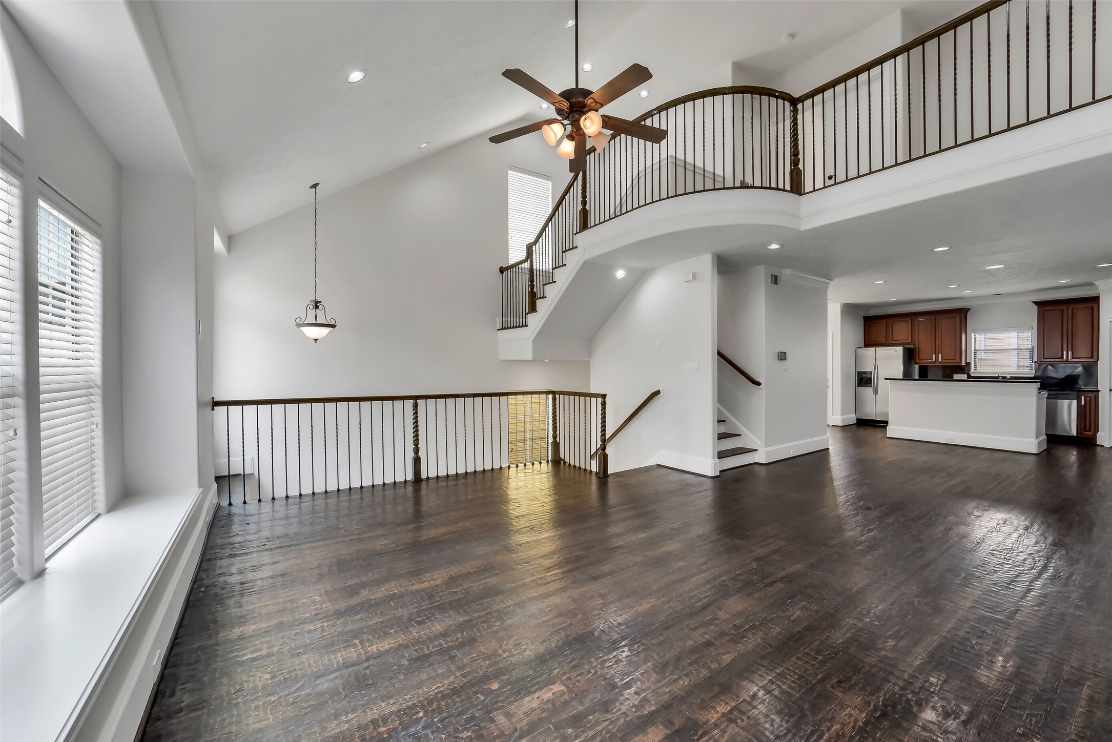 1335 Studer Street Houston, TX 77007 - Photo 8 of 37