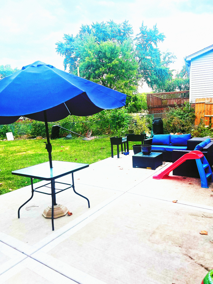 910 Bowling Green Drive Homewood, IL 60430 - Photo 14 of 14 a view of outdoor space with seating