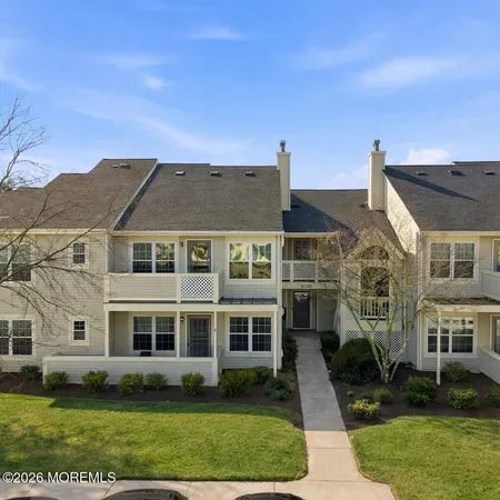 $349,999 | 84 Briarwood Court, Howell, NJ 07731