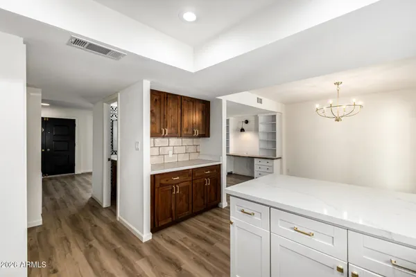 $1,925 | 7804 North 47th Avenue, Glendale, AZ 85301