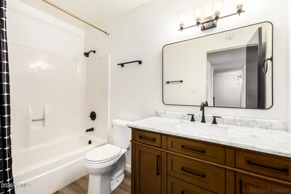 $1,925 | 7804 North 47th Avenue, Glendale, AZ 85301