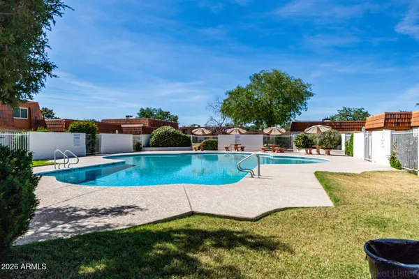 $1,925 | 7804 North 47th Avenue, Glendale, AZ 85301