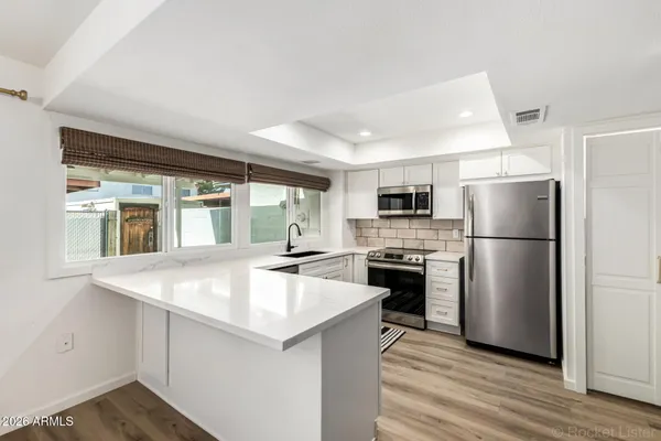 $1,925 | 7804 North 47th Avenue, Glendale, AZ 85301