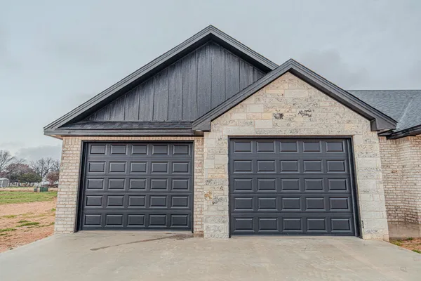 $430,000 | 210 Private Road 302A, Seminole, TX 79360
