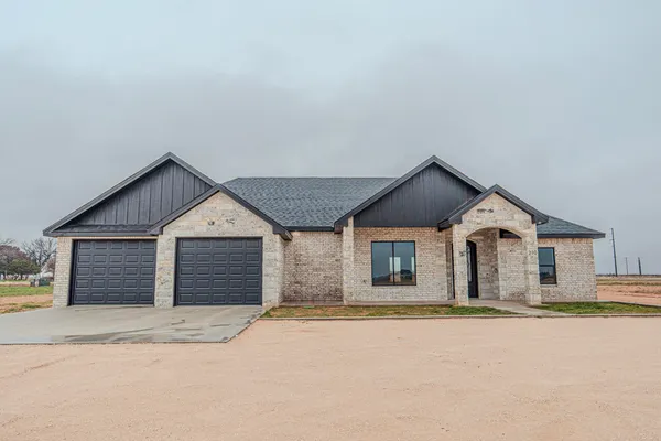 $430,000 | 210 Private Road 302A, Seminole, TX 79360