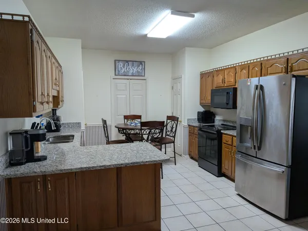 $460,000 | 6110 Nellwood Drive, Olive Branch, MS 38654