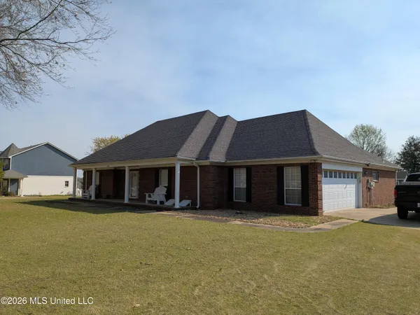 $460,000 | 6110 Nellwood Drive, Olive Branch, MS 38654