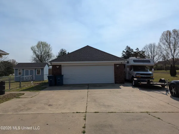 $460,000 | 6110 Nellwood Drive, Olive Branch, MS 38654