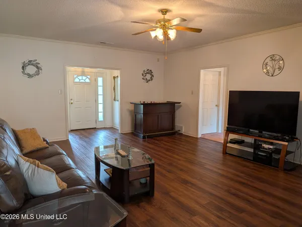 $460,000 | 6110 Nellwood Drive, Olive Branch, MS 38654