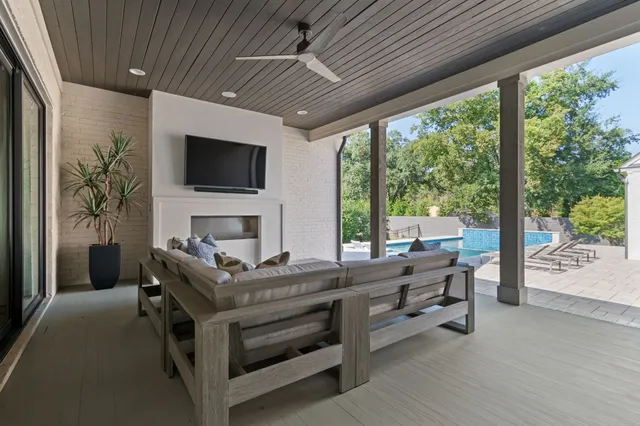 $3,695,000 | 3960 Woodlawn Drive, Nashville, TN 37205