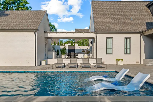 $3,695,000 | 3960 Woodlawn Drive, Nashville, TN 37205