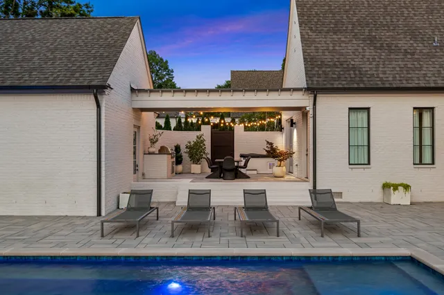 $3,695,000 | 3960 Woodlawn Drive, Nashville, TN 37205