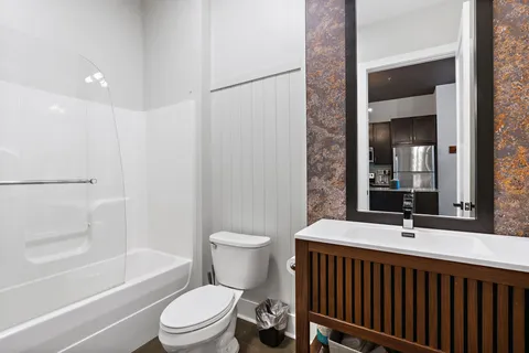 $379,000 | 210 30th Avenue North, Unit 211, Nashville, TN 37203