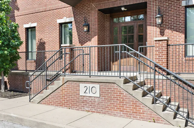 $379,000 | 210 30th Avenue North, Unit 211, Nashville, TN 37203