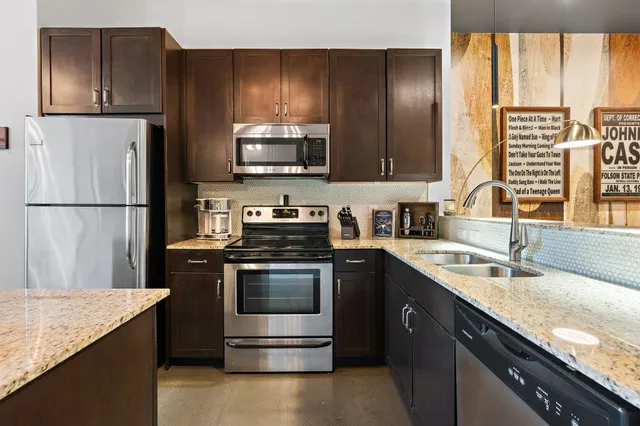 $379,000 | 210 30th Avenue North, Unit 211, Nashville, TN 37203