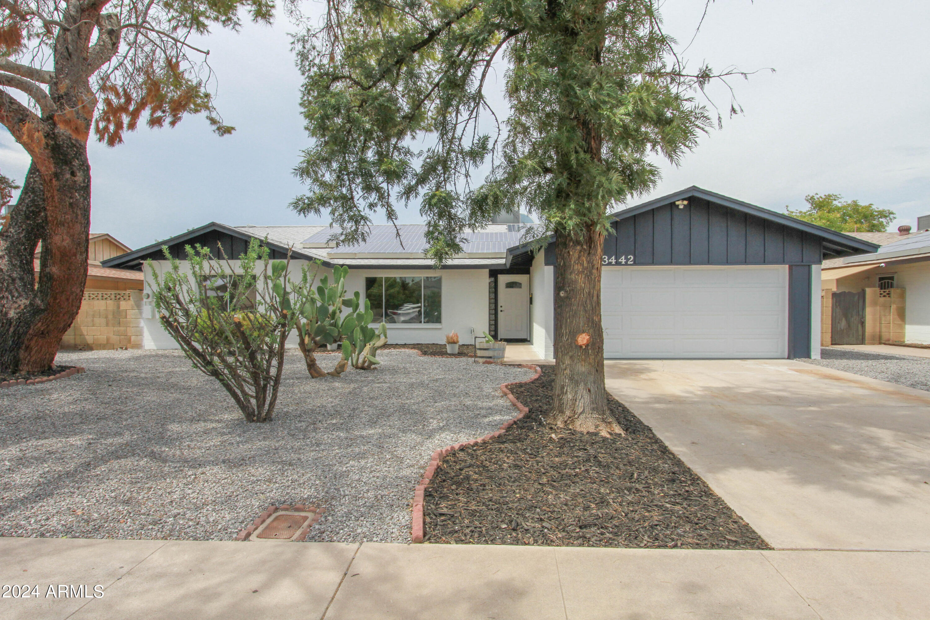 3442 West Hearn Road Phoenix, AZ 85053 - Photo 1 of 58 3442 W Hearn RD-1
